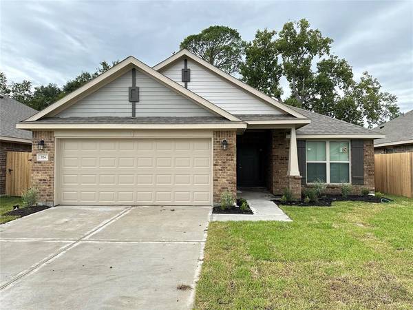 324 Bryan WAY, Angleton, TX 77515