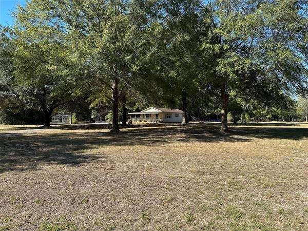 8375 Ducote RD, Silsbee, TX 77656