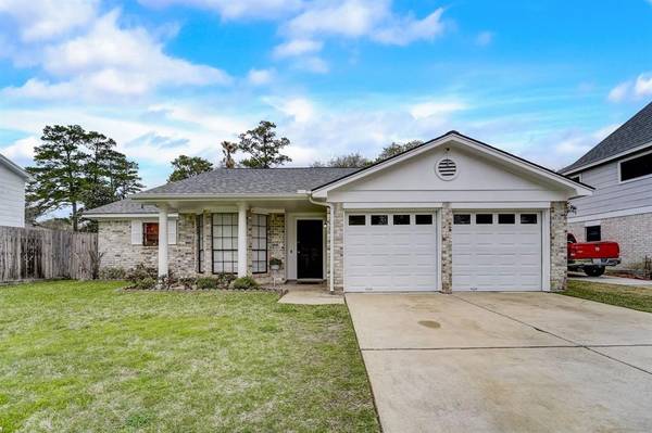 8310 Willow Forest DR, Tomball, TX 77375