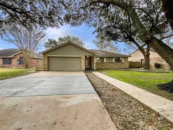 1909 Grant ST, Rosenberg, TX 77471