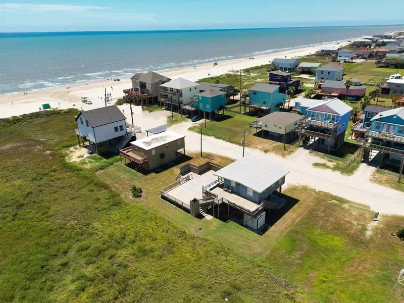 126 Yucca AVE, Surfside Beach, TX 77541