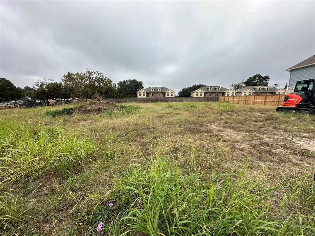 Brenham, TX 77833,00 Clay ST