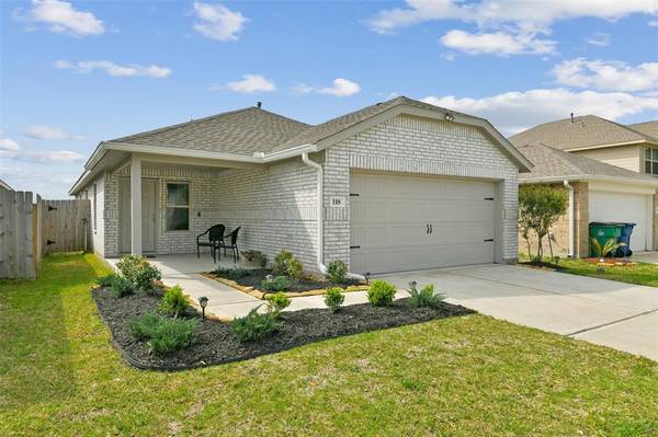 118 Austin ST,  Angleton,  TX 77515