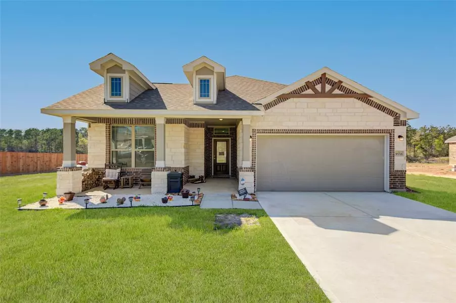 9733 Waller Street, Conroe, TX 77303