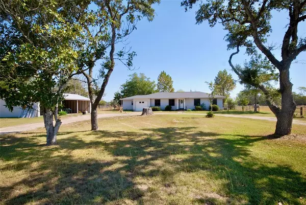 Hallettsville, TX 77964,171 Fm 2616