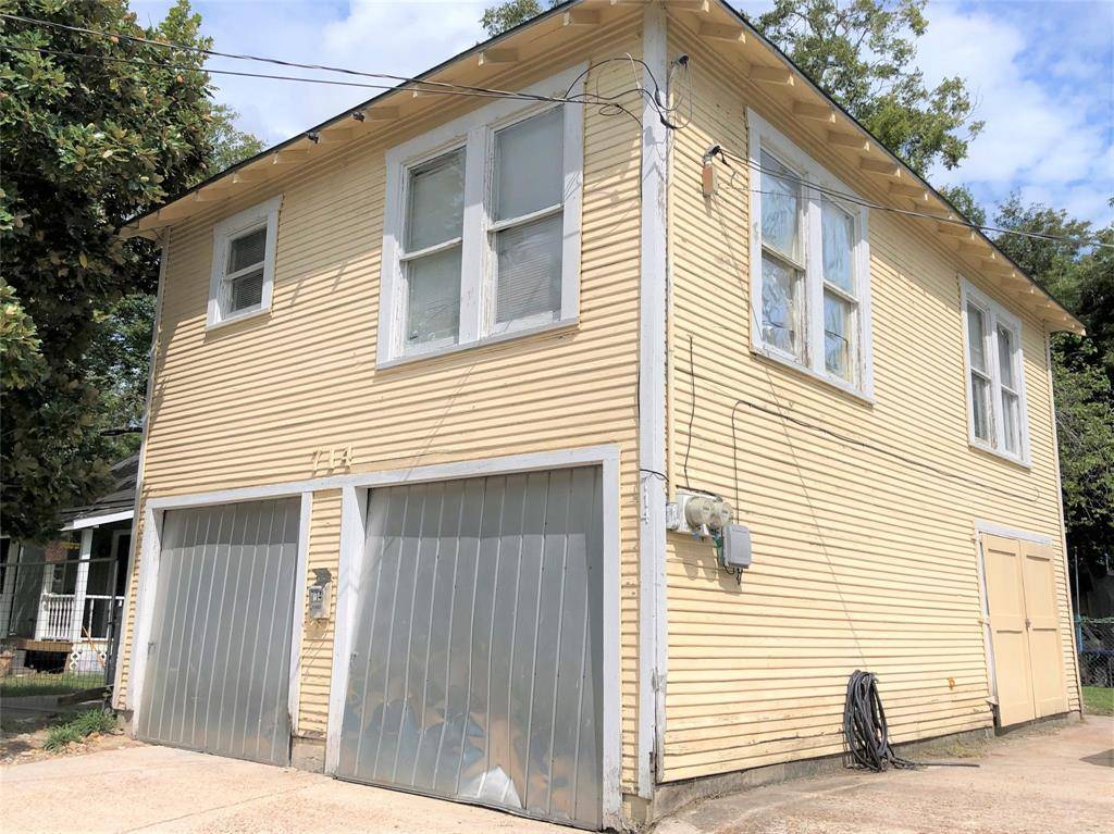 714 N 1st ST, Baytown, TX 77520