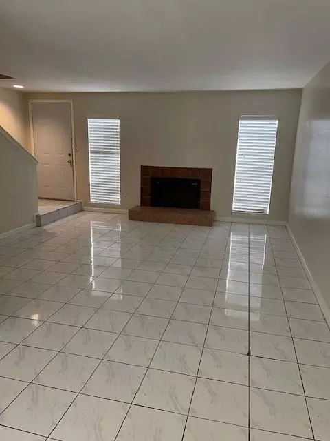 9901 Sharpcrest E6 ST #6, Houston, TX 77036