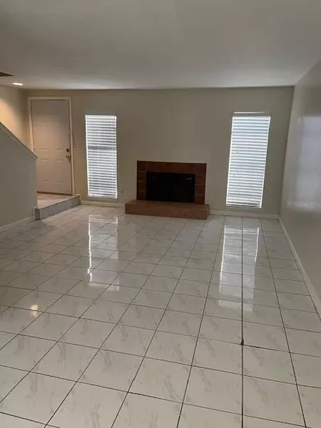 9901 Sharpcrest E6 ST #6, Houston, TX 77036