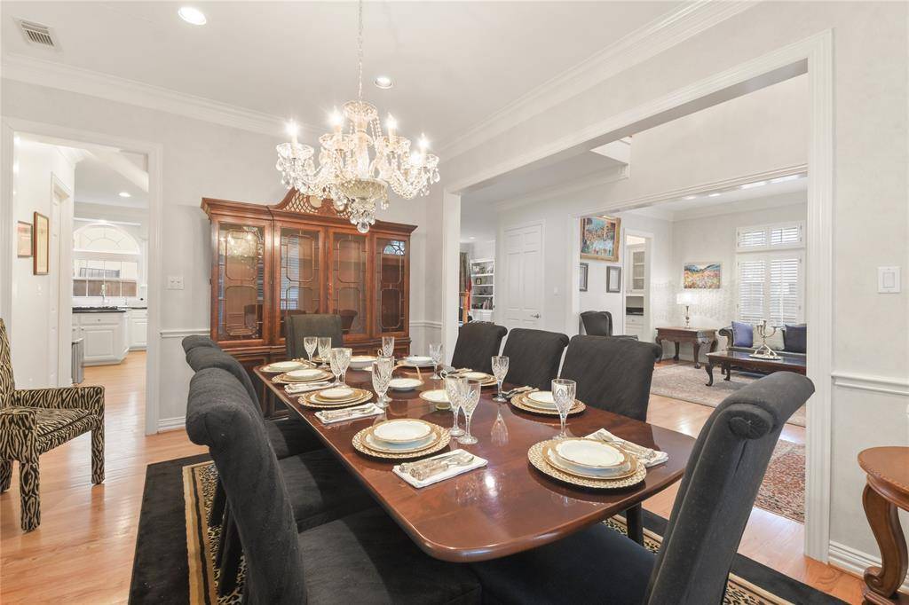 Houston, TX 77056,14 Pinewold CT