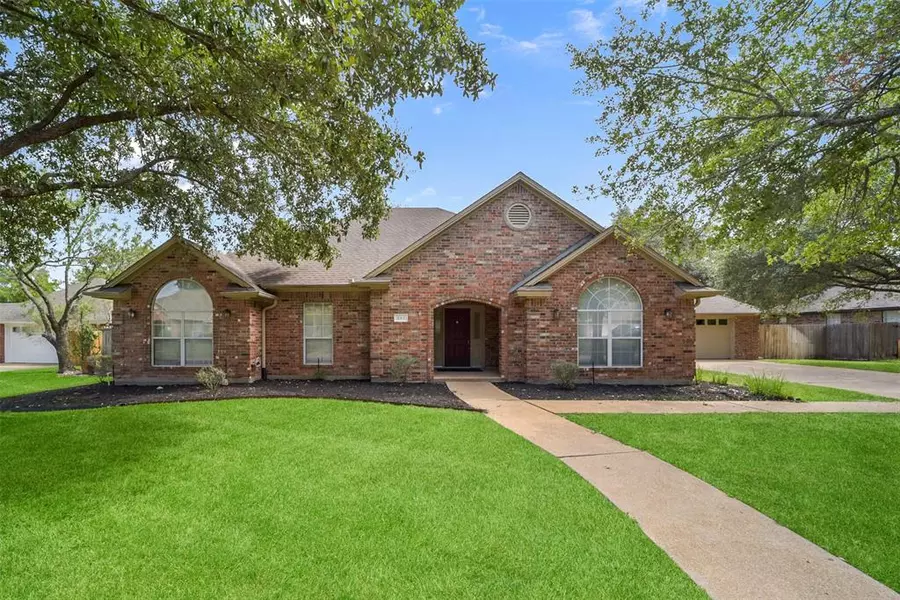 602 Benchmark DR, College Station, TX 77845