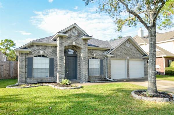 1206 Woodchase DR, Pearland, TX 77581