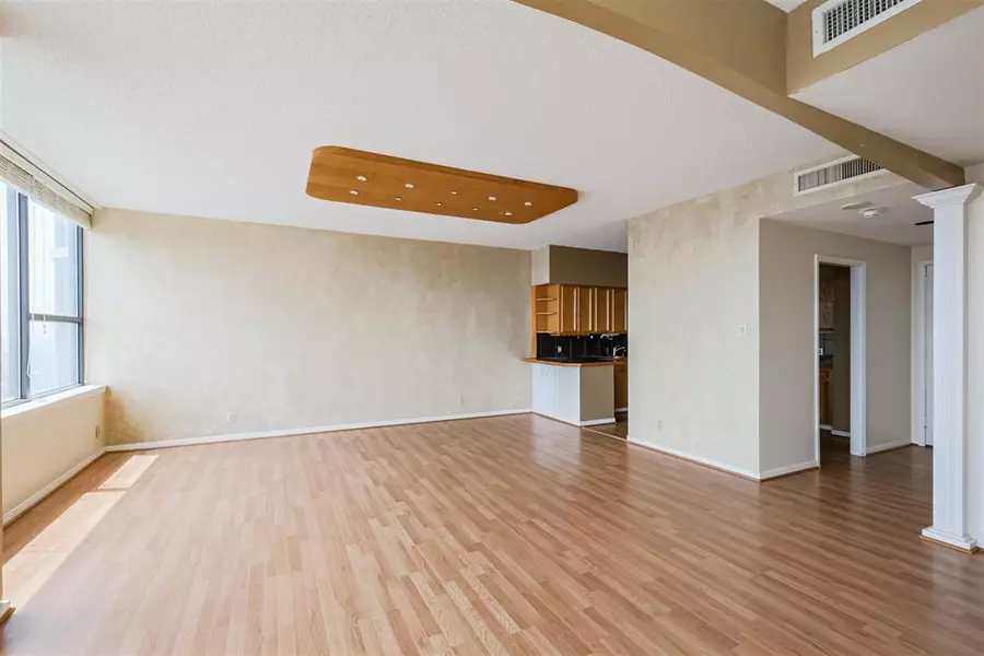 15 Greenway PLZ #24B, Houston, TX 77046