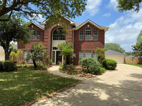 2804 Red Oak LN, Pearland, TX 77584