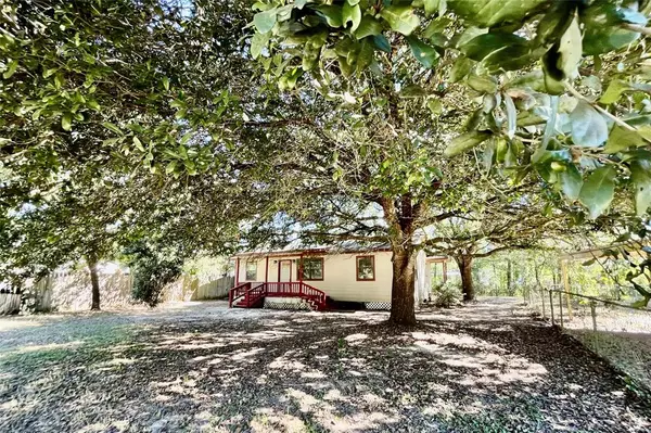 27154 E River RD,  Splendora,  TX 77372