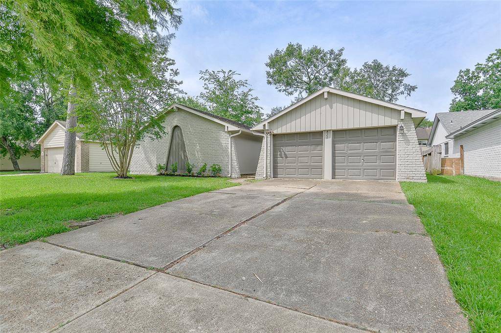Crosby, TX 77532,427 Dorsal WAY