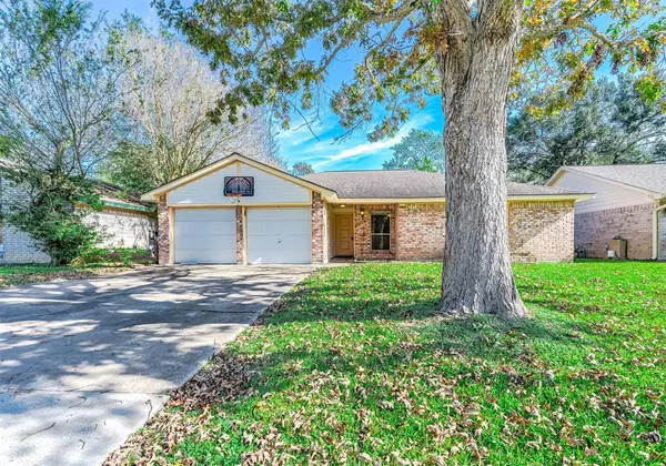 3865 Jasmine DR, Alvin, TX 77511