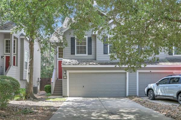 43 S Villa Oaks DR, Spring, TX 77382