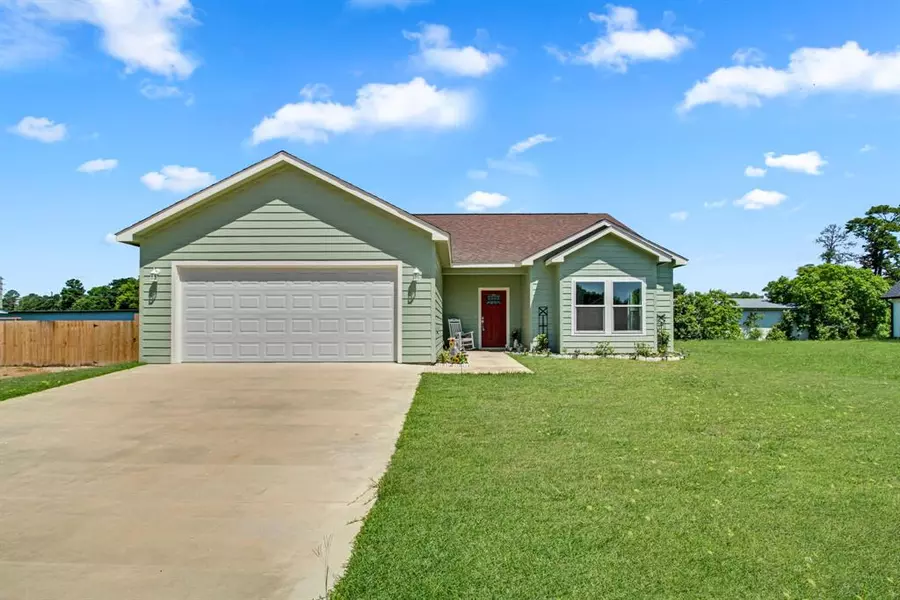 186 Legend LN, Livingston, TX 77351