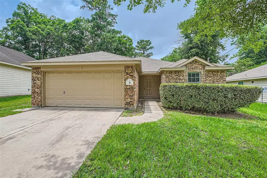 8 Shady Oak LN, Conroe, TX 77304