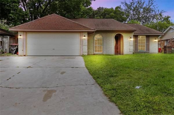 1214 Forestburg DR, Houston, TX 77038