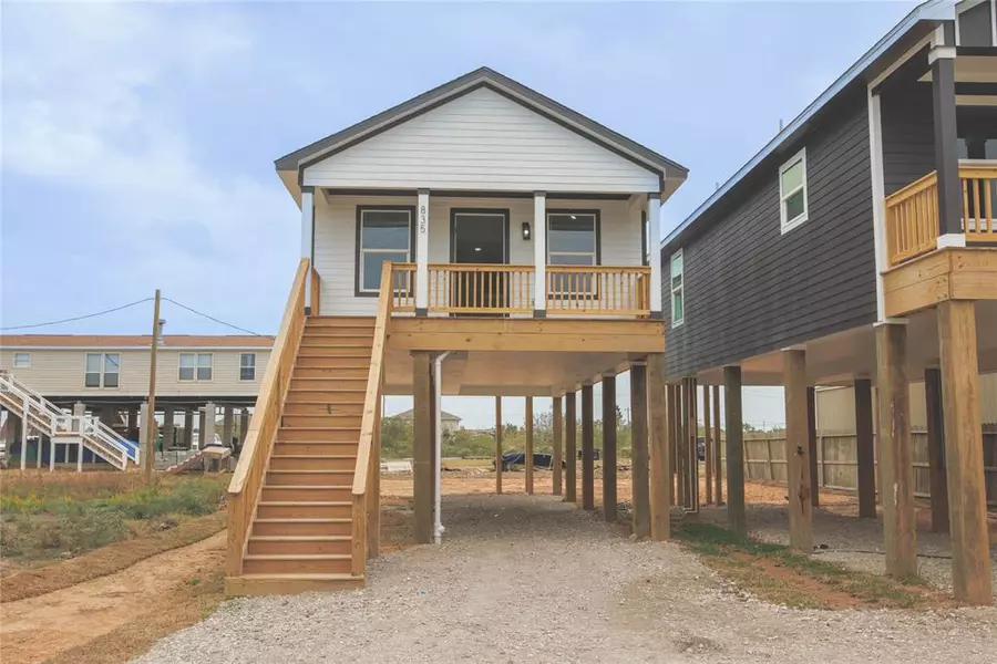 835 22nd ST, San Leon, TX 77539