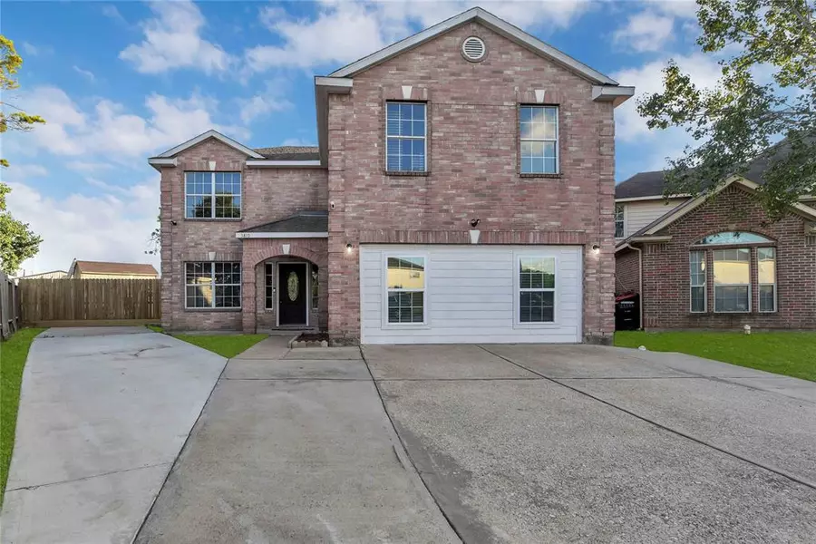 3810 Ridge Canyon RD, Baytown, TX 77521