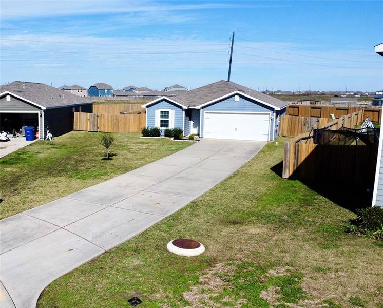 5827 Snapping Turtle RD, Baytown, TX 77523