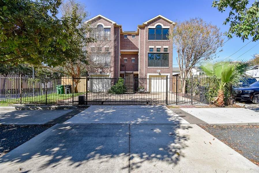 2716 Bagby ST, Houston, TX 77006