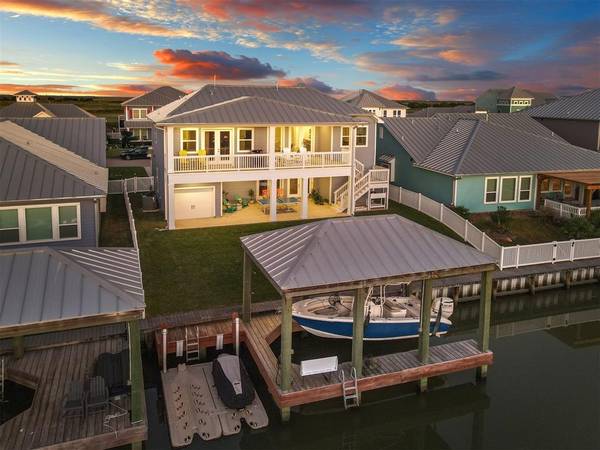 5230 Brigantine Cay CT, Texas City, TX 77590