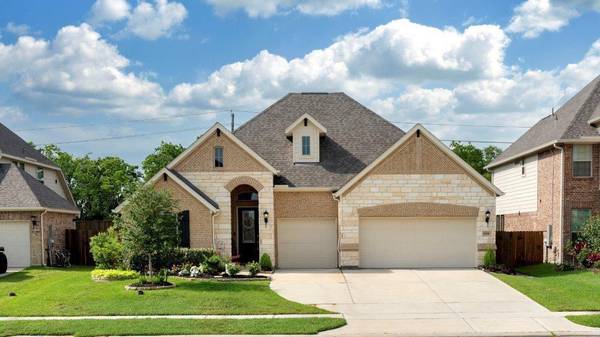 6516 Cones LN, League City, TX 77573