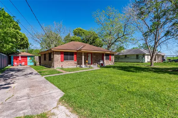 Bacliff, TX 77518,4811 1st ST