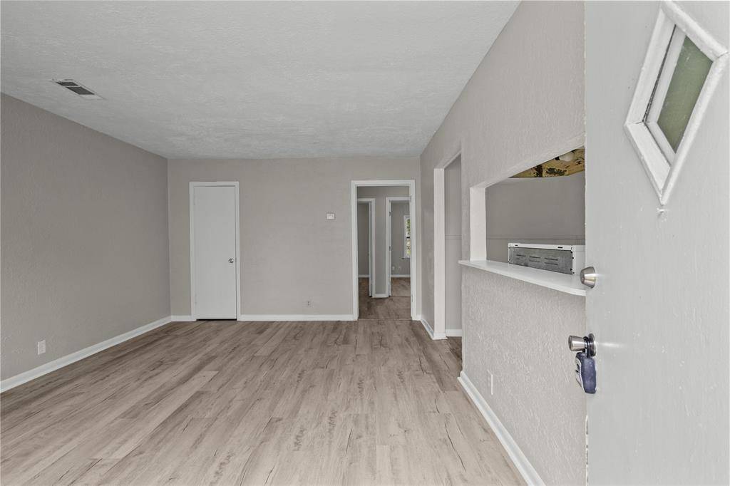 Baytown, TX 77520,407 Forrest ST