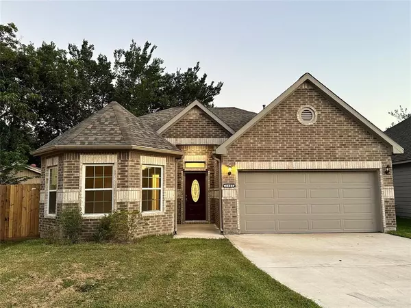 2602 Holly AVE, Pasadena, TX 77502