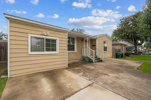 Houston, TX 77023,7563 Satsuma ST