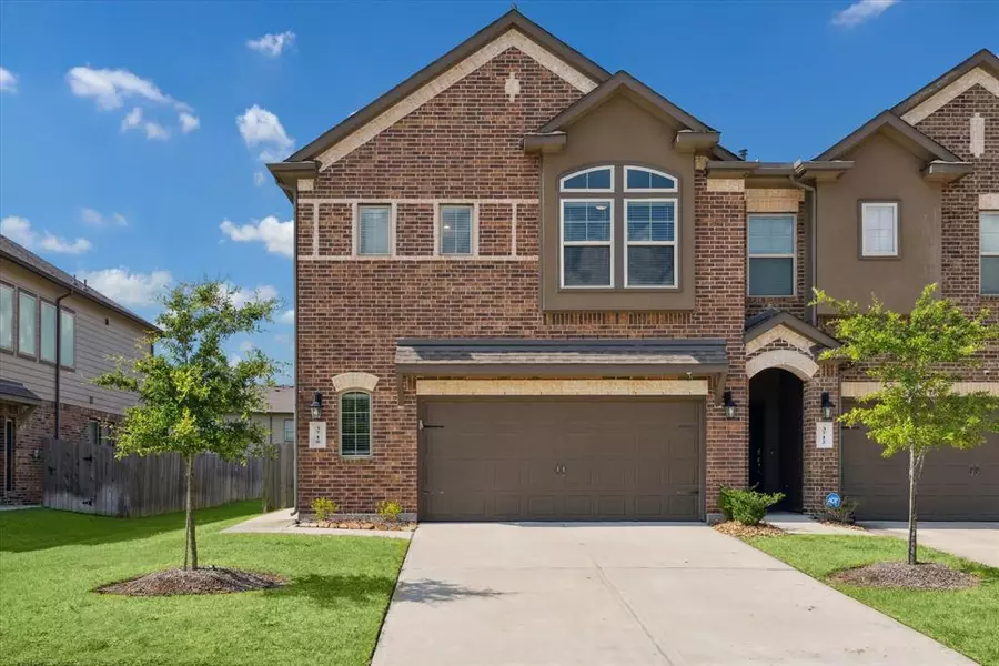 3710 Lancer CIR, Pearland, TX 77581