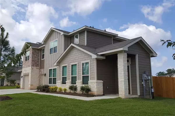 118 Wickersham #B, Conroe, TX 77304