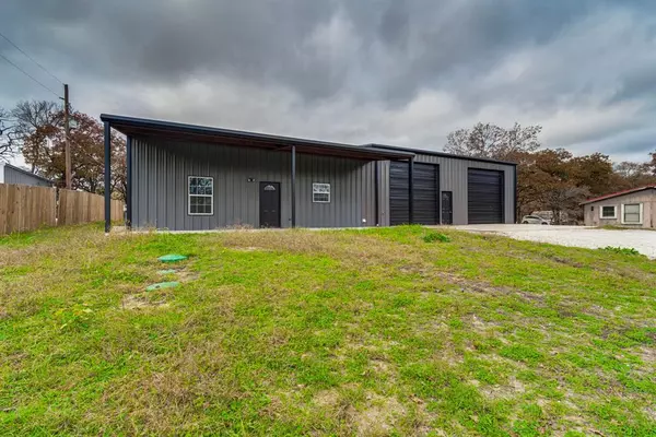 Whitney, TX 76692,126 Oak Hill LOOP