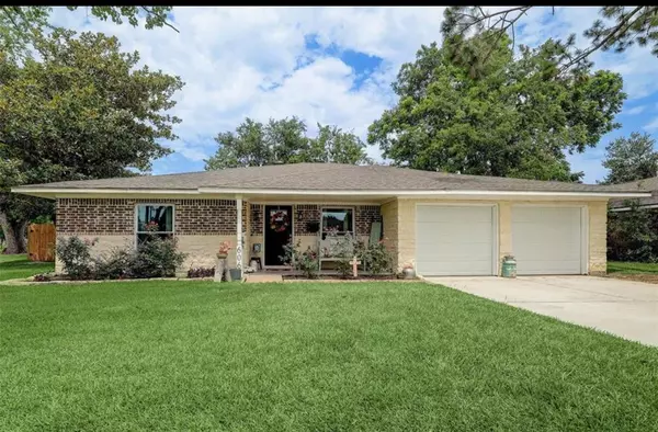 606 S Kaufman DR, Deer Park, TX 77536