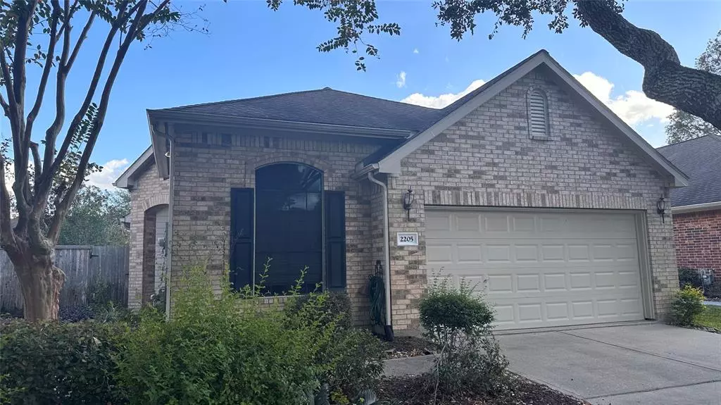 2205 W Marsala DR, Pearland, TX 77581