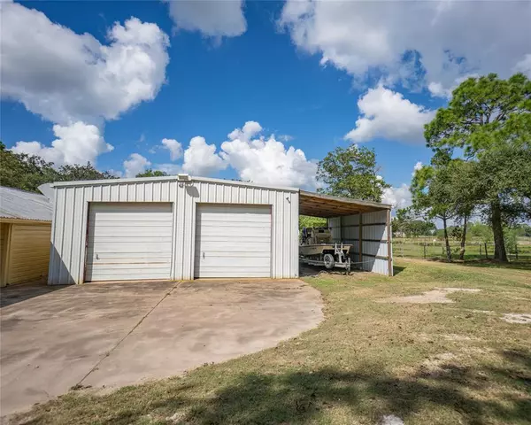 Bay City, TX 77414,2094 County Road 166