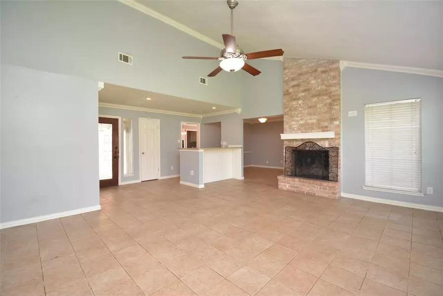 3 N Heights ST, La Marque, TX 77568