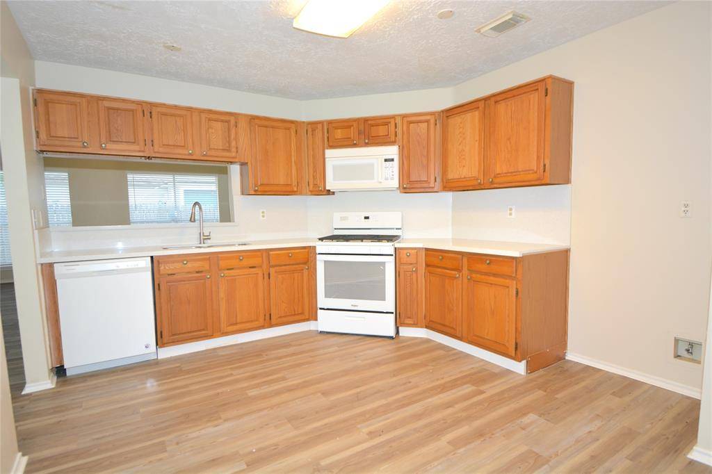 Sugar Land, TX 77478,2511 Barrington Place DR