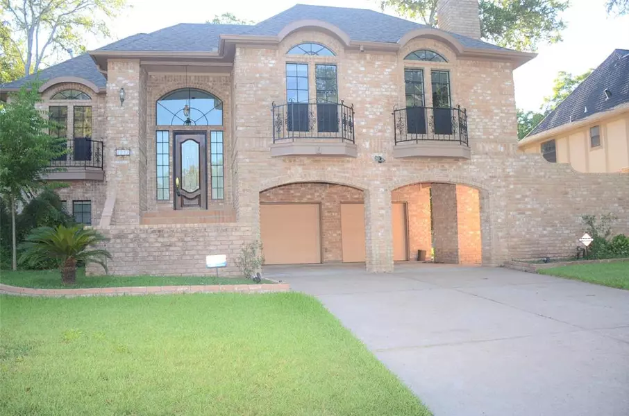 2011 Pitts RD, Richmond, TX 77406