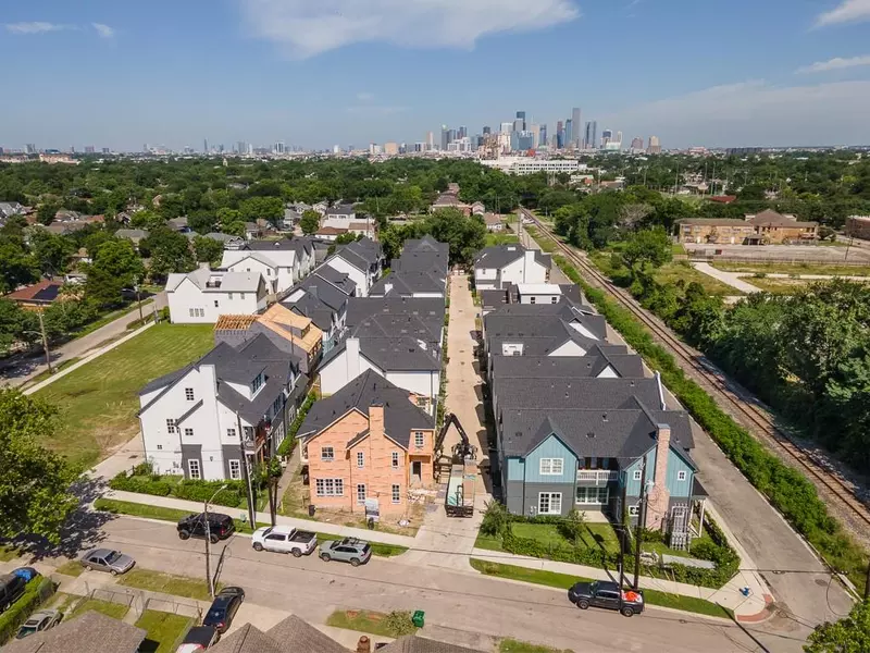 638 Delmar ST, Houston, TX 77023