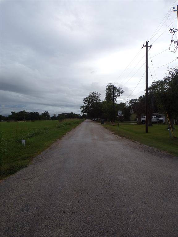 El Campo, TX 77437,000 EARL ST