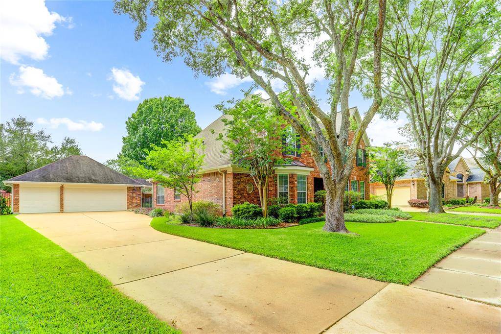 Sugar Land, TX 77479,15 CLEAR SPRINGS COURT