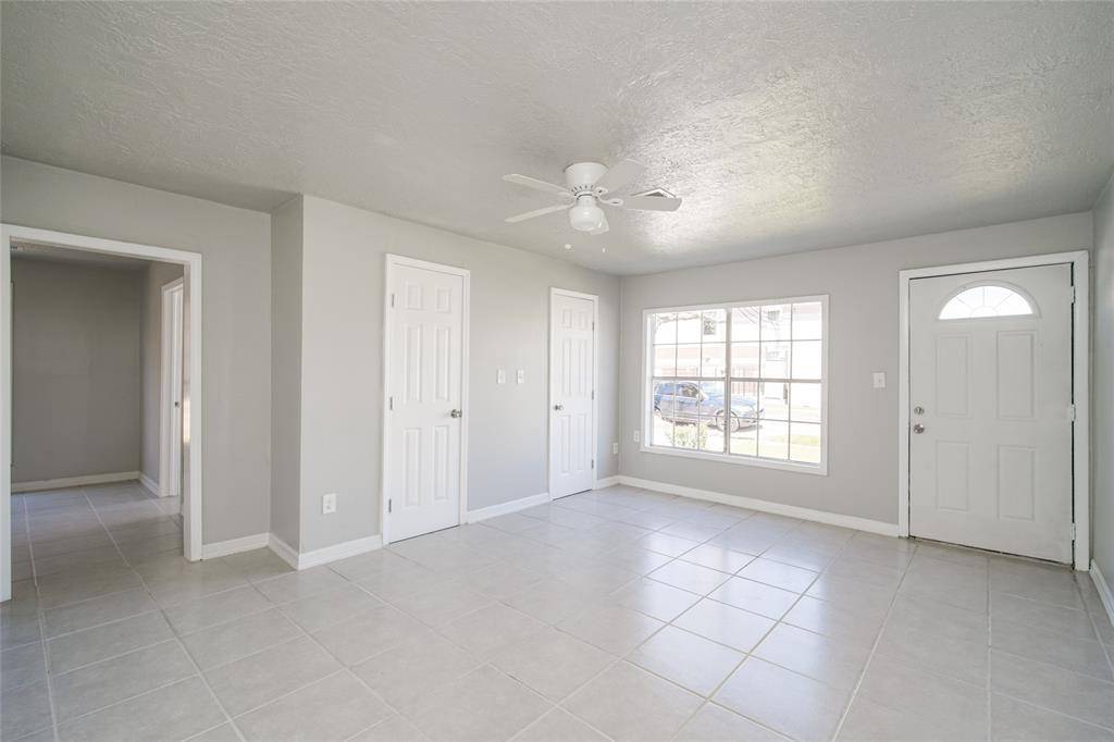 Houston, TX 77012,7318 Dahlia ST