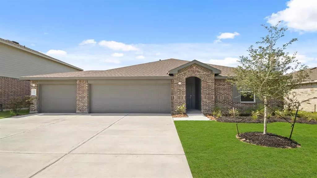 604 San Jacinto TRL, Dayton, TX 77535