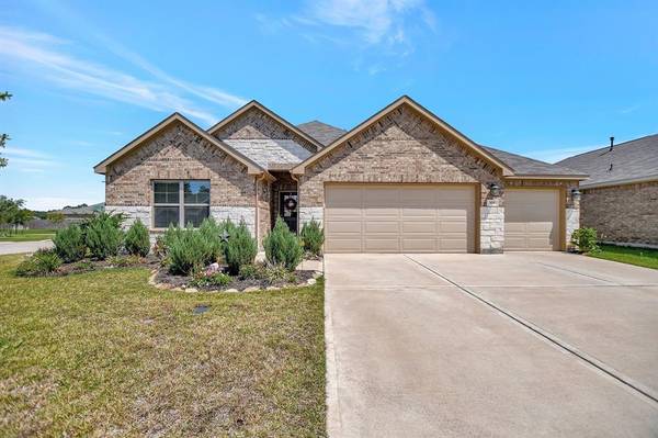 505 High Holly CIR, Magnolia, TX 77354