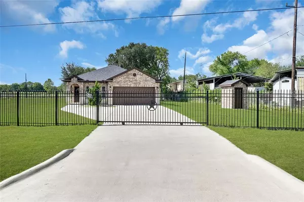 Rosharon, TX 77583,1716 Oak ST